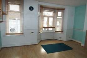 2 bedroom Flat to re...