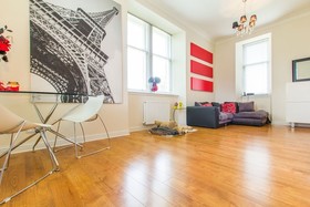 2 bedroom Flat to re...