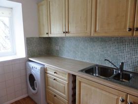 2 bedroom Terraced t...