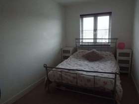 2 bedroom Property t...