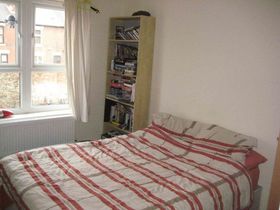 2 bedroom Flat for s...