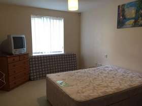 2 bedroom Ground Fla...