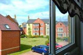 2 bedroom Flat for s...