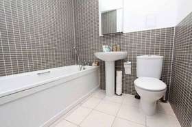 4 bedroom Property t...