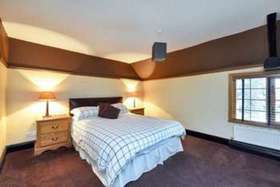 5 bedroom Detached f...