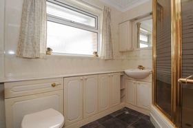 2 bedroom Detached f...