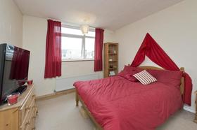 2 bedroom Flat to re...