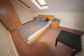 1 bedroom Property t...