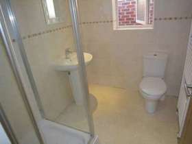 6 bedroom Detached t...