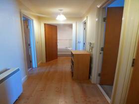 2 bedroom Flat to re...