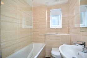 2 bedroom Flat to re...