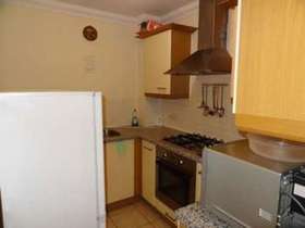 1 bedroom Property t...