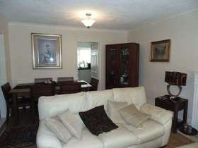 2 bedroom Flat for s...