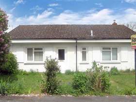 2 bedroom Bungalow f...