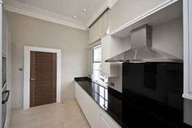 2 bedroom Flat for s...