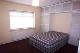 2 bedroom Detached t...