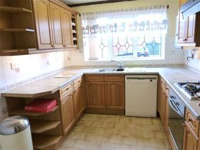 2 bedroom Detached f...