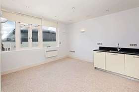 1 bedroom Flat to re...