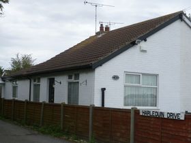 1 bedroom Detached f...