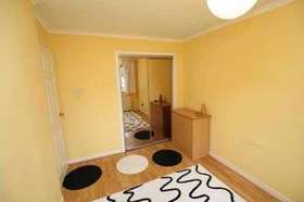 2 bedroom Flat to re...