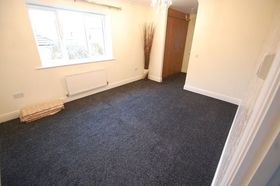 5 bedroom Detached t...