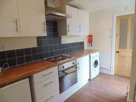 3 bedroom Terraced t...