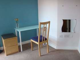 2 bedroom Flat to re...