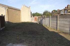 2 bedroom Detached t...