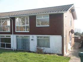 2 bedroom Property t...