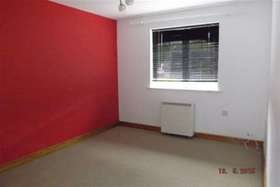 2 bedroom Flat to re...