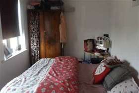 2 bedroom Property t...