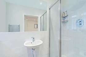 3 bedroom Flat to re...