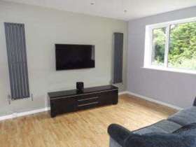 2 bedroom Bungalow f...