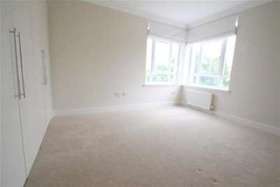 3 bedroom Flat to re...