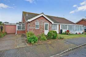 3 bedroom Bungalow f...