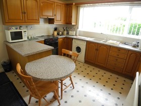 2 bedroom Detached f...