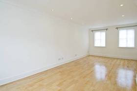 3 bedroom Detached t...