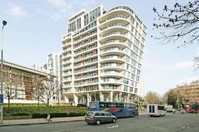 2 bedroom Flat to re...