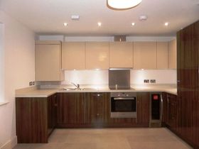 2 bedroom Flat to re...