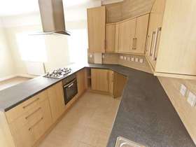 2 bedroom Flat to re...