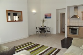 2 bedroom Flat to re...