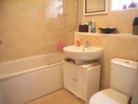 1 bedroom Flat for s...