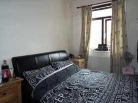 2 bedroom Flat for s...