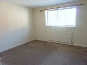 2 bedroom Property t...