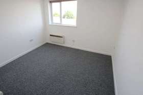 1 bedroom Flat to re...