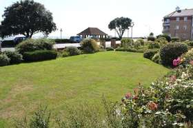 2 bedroom Flat to re...