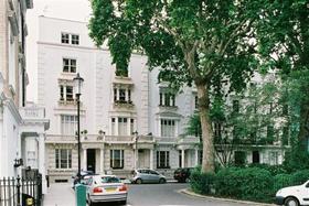 2 bedroom Flat for s...