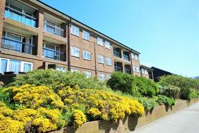 2 bedroom Flat to re...